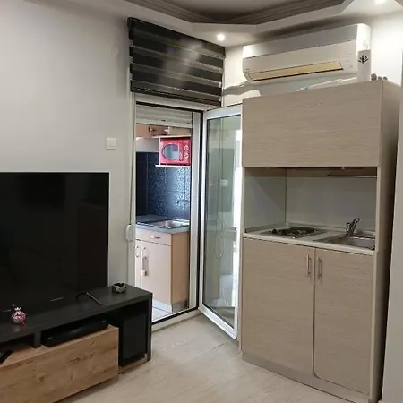 Aristotelous Amelia House