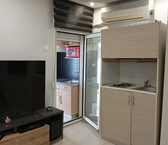 Aristotelous Amelia House